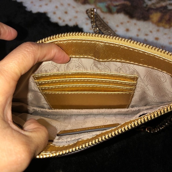 Mk cross body gold chain - Picture 6 of 8